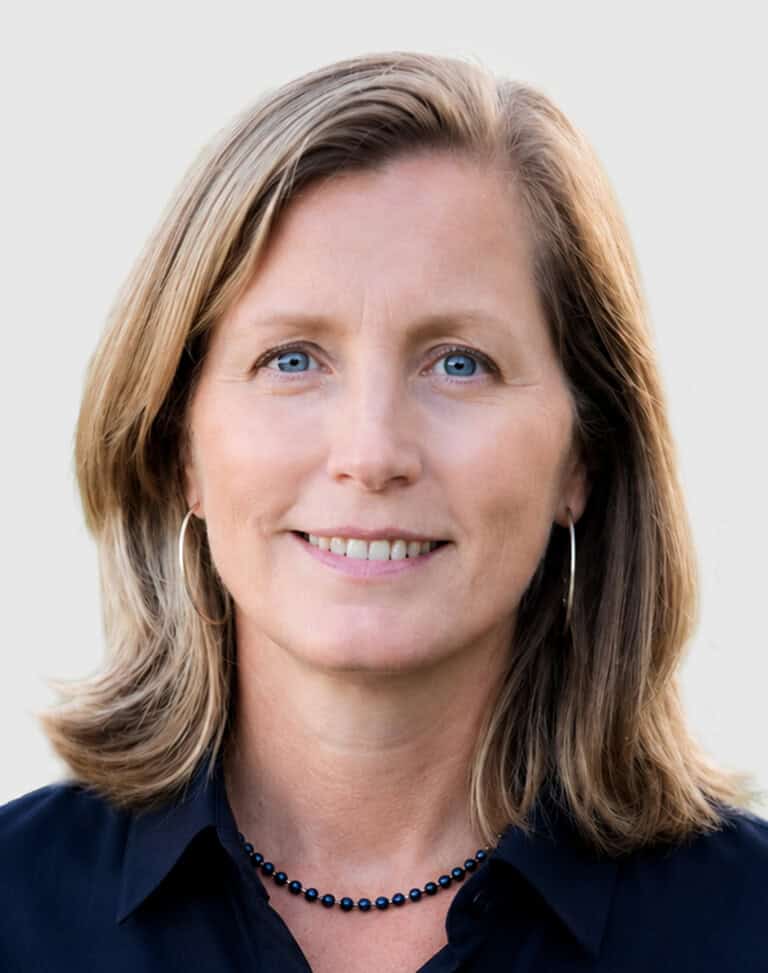 Colleen Kennedy Headshot