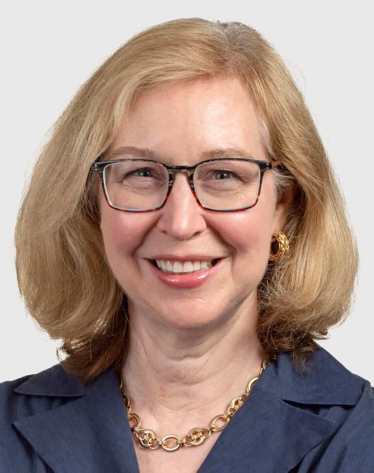 Maria Simon Headshot