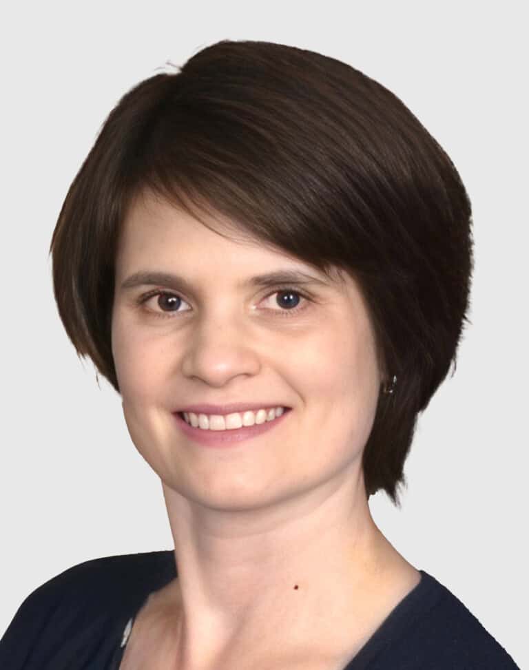 Andrea Dakin Headshot